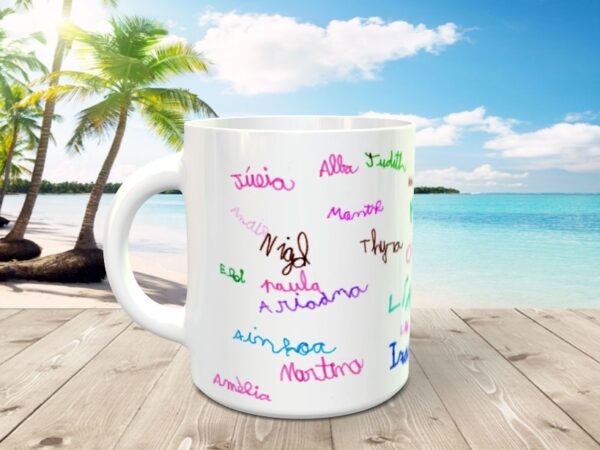 Taza para profesores con el nombre de los alumnos