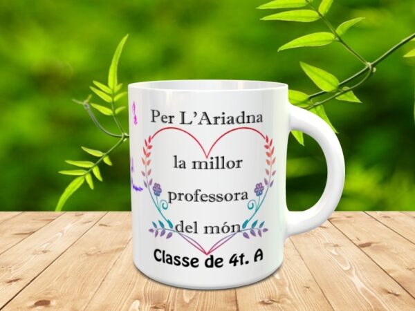 Taza personalizada para profesores con los nombres de los alumnos y adorno corazón - Imagen 2